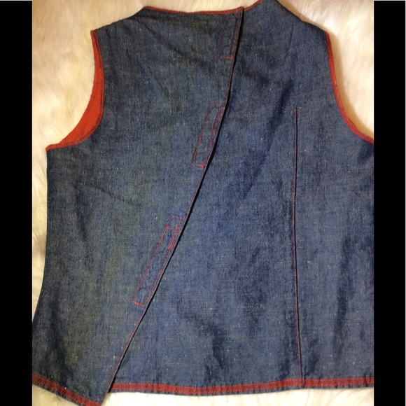 AUTHENTIC MOMENTS LIGHTWEIGHT DENIM TOP